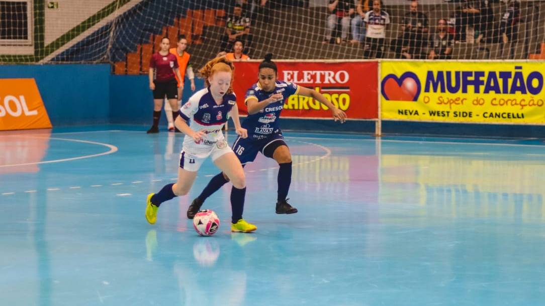 Stein Cascavel vence o Cianorte e está na semifinal da Liga Feminina de Futsal