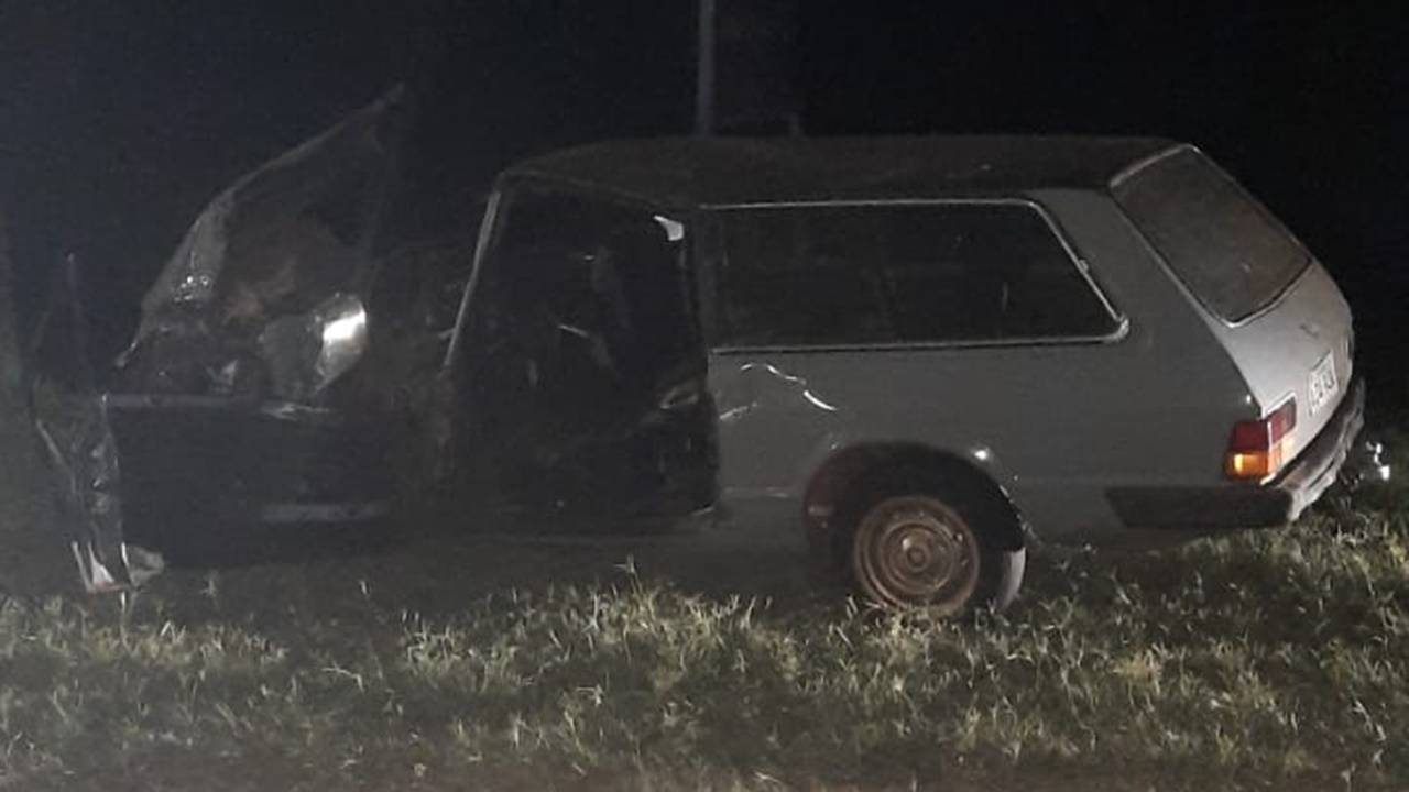 Acidente entre carro e caminhão deixa dois feridos na PR-180 em Cafelândia