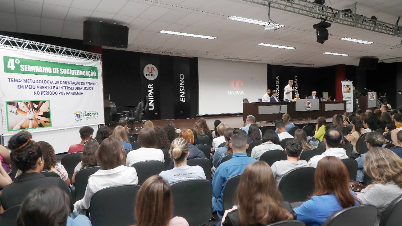 Seminário de Socioeducação debate estratégias para desviar adolescentes de atos infracionais