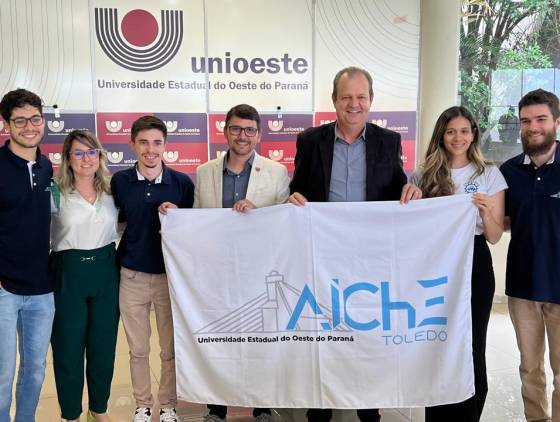 Acadêmicos da Unioeste conquistam prêmio internacional na Califórnia