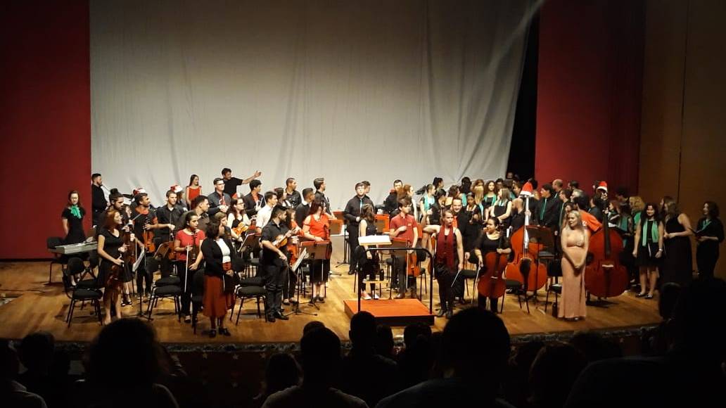 Orquestra Sinfônica de Cascavel apresenta Concerto de Natal no Teatro Municipal