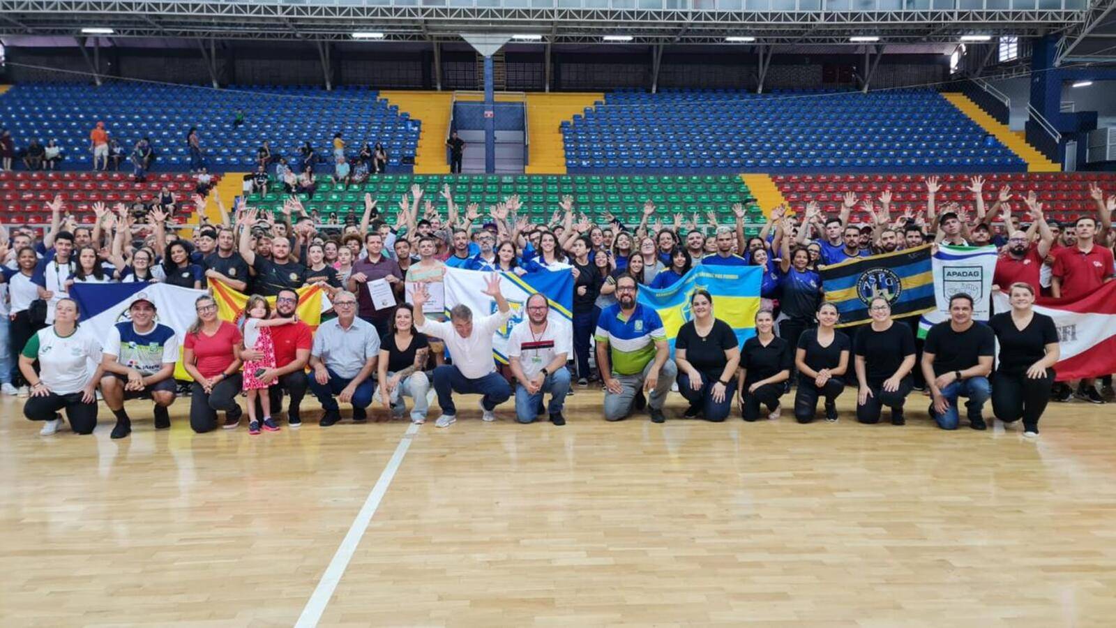 Mais de 180 atletas participam da Copa Paraná de Futsal de Surdos em Toledo