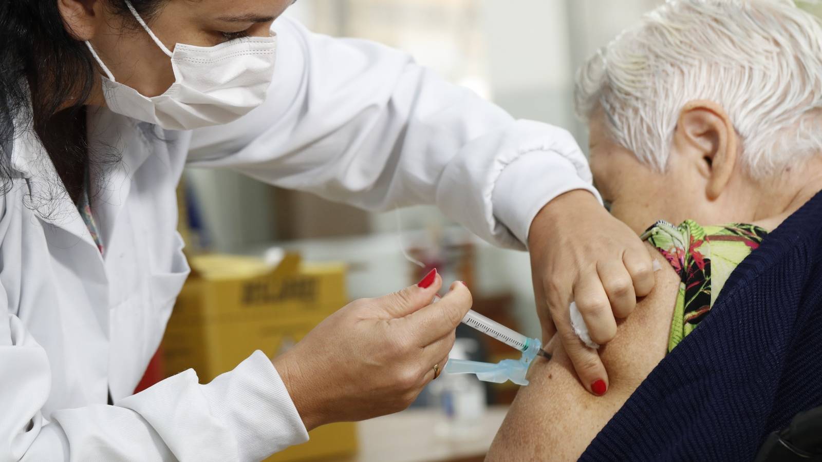 Saúde realiza "Dia D" de vacinação contra gripe para grupos prioritários neste sábado (13)