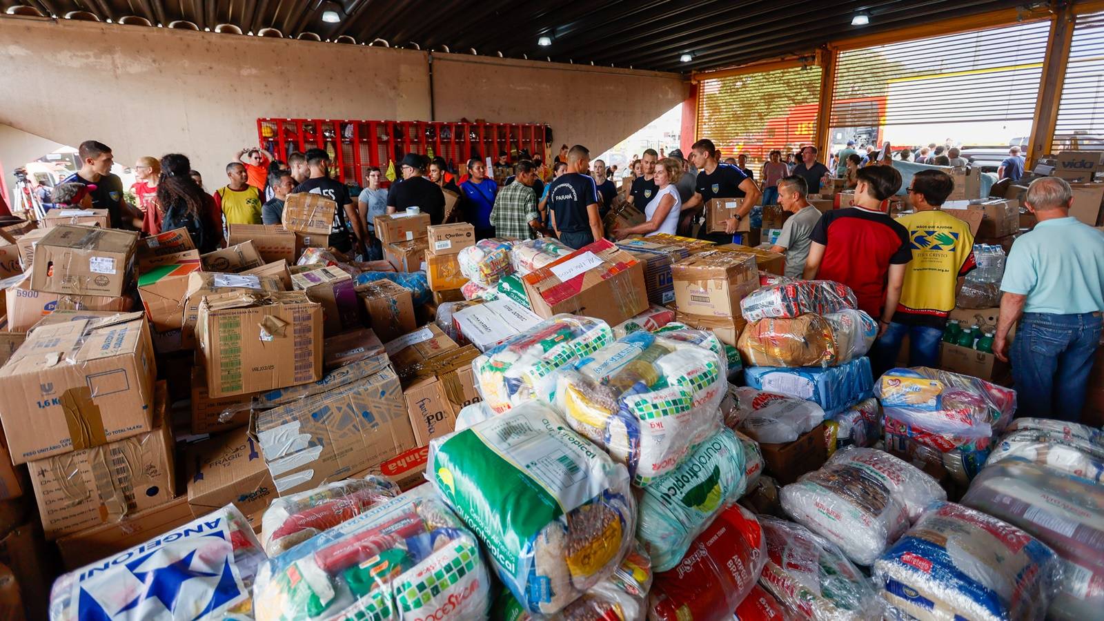 Com apoio da Ceasa, Paraná envia nova remessa com mais 400 toneladas de doações ao RS