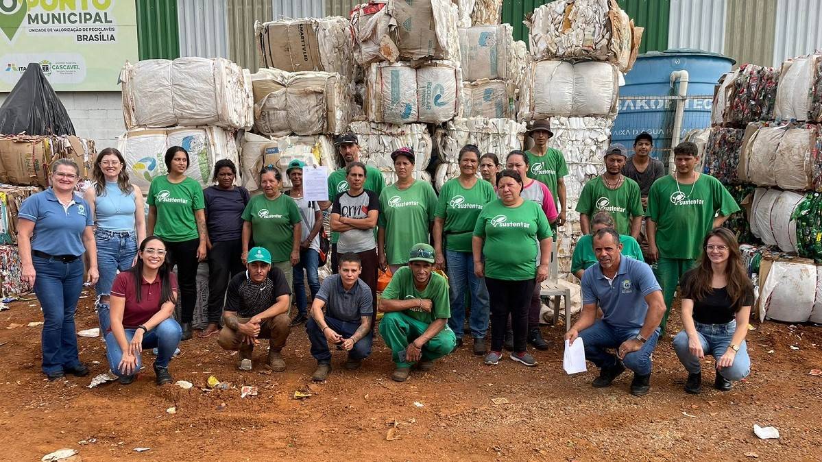 Cascavel destina R$ 1,3 milhão a cooperativas de recicláveis para fortalecer o trabalho