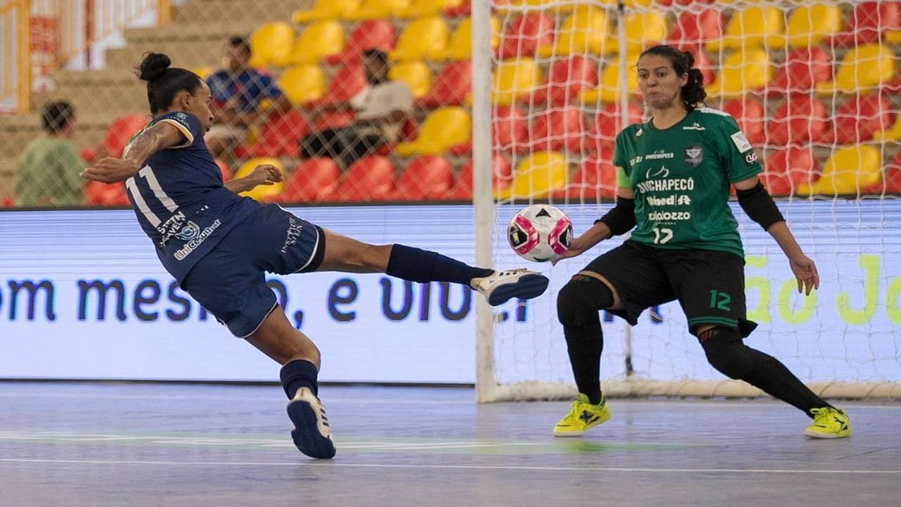 Stein Cascavel Futsal vence em sua estreia na Liga Nacional Feminina