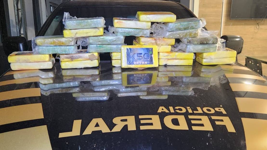 Polícia Federal apreende 27,9 kg de cocaína no Aeroporto de Cascavel