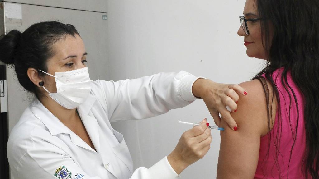 Apenas 30% dos cidadãos do grupo prioritário se vacinaram contra a gripe em Cascavel