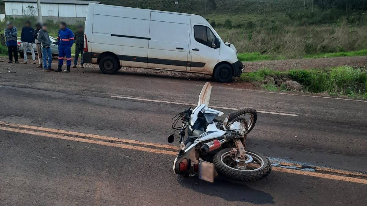 Colisão frontal deixa adolescente ferido na PR-484 em Três Barras do Paraná