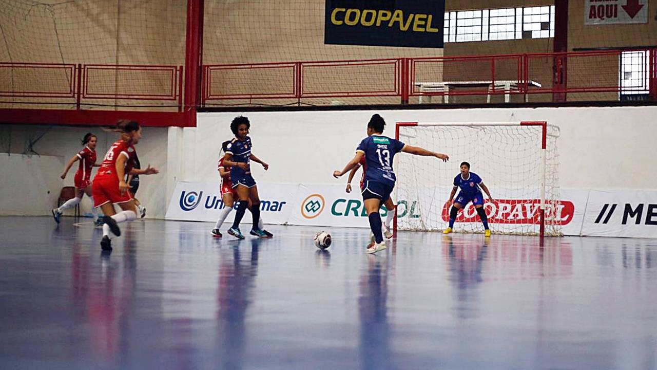 Stein Cascavel garante vaga na semifinal do estadual após vitória sólida contra o Rio Branco