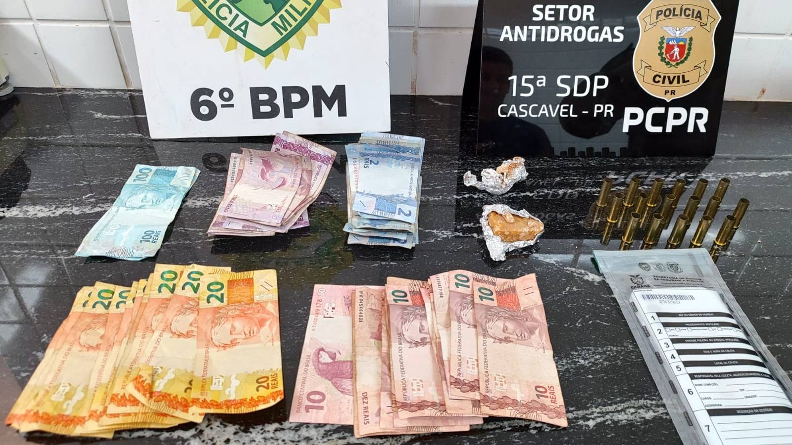 GDE e Canil da PM apreendem drogas e munições em operação no Bairro Alto Alegre em Cascavel