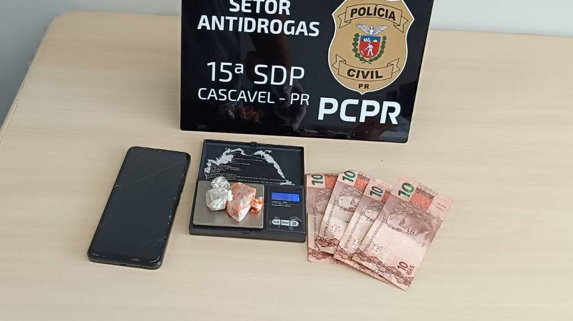 Ação conjunta do GDE e DENARC resulta na prisão de indivíduo por tráfico de drogas em Cascavel