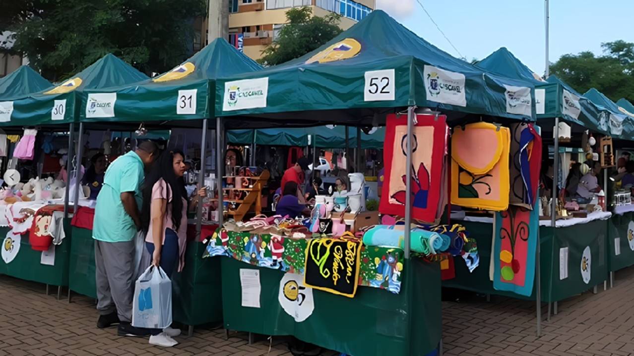 Feira do Teatro terá duas edições extras em frente à Catedral