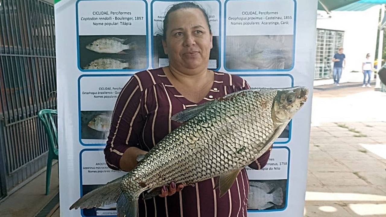 Provopar entrega às entidades os alimentos arrecadados na Pesca do Lago e premia os maiores peixes