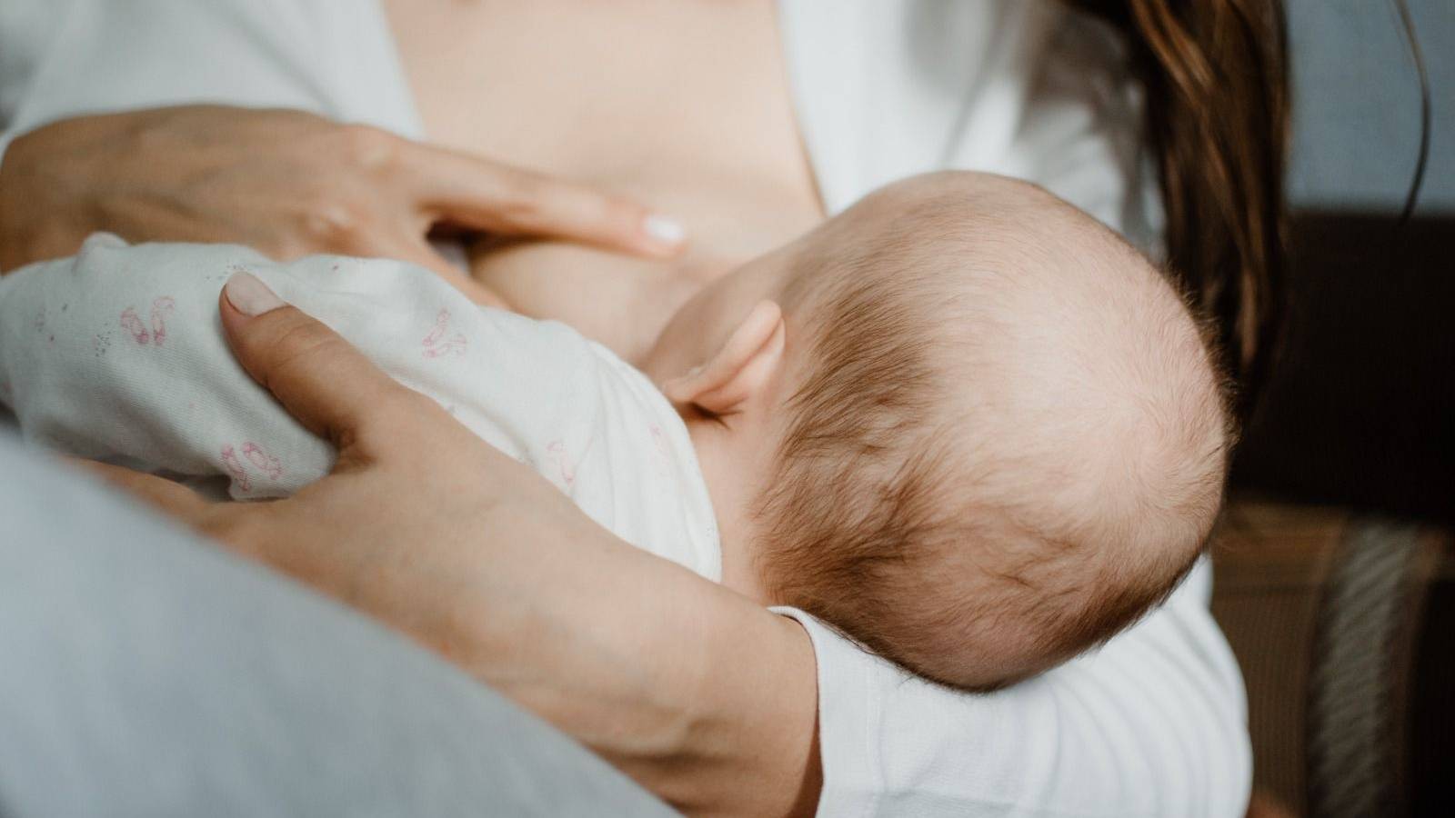 Agosto Dourado: amamentar é sinônimo de prevenção ao câncer de mama