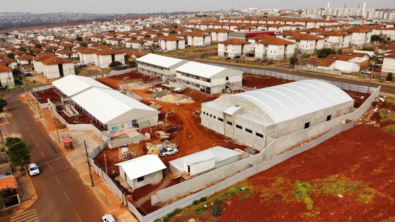 Governador vistoria obra da nova escola estadual de Cascavel, no Jardim Riviera