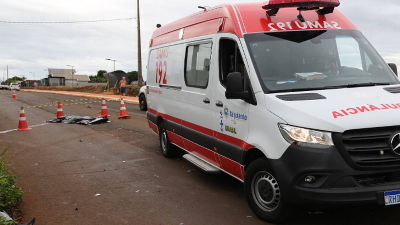 Mulher perde a vida em violenta colisão de trânsito entre carro e motocicleta em Itaipulândia