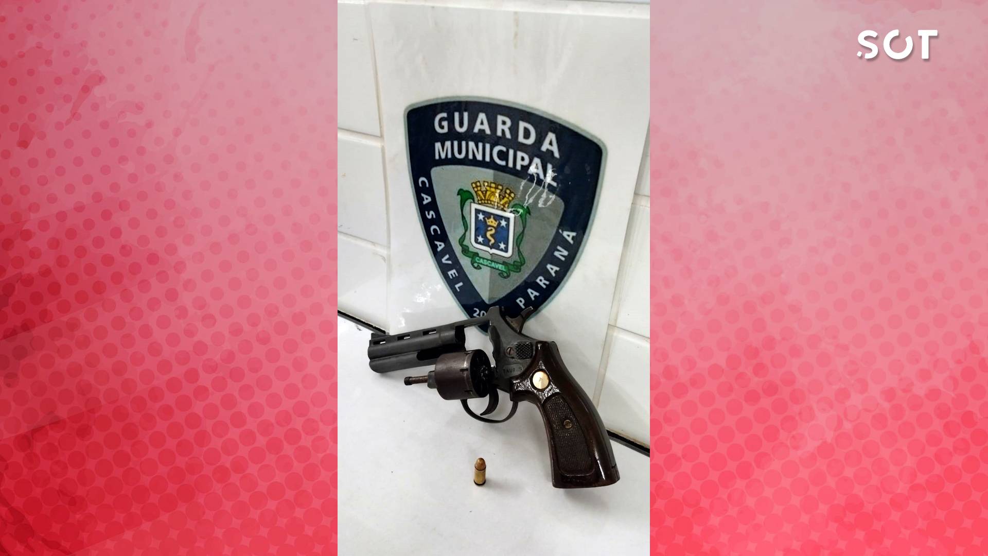 Homem é preso após agredir e ameaçar companheira com arma de fogo no Cascavel Velho