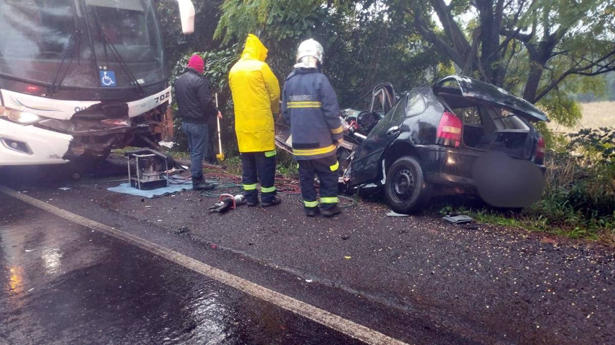 Grave acidente na PR-182 deixa uma morte, em Ampére