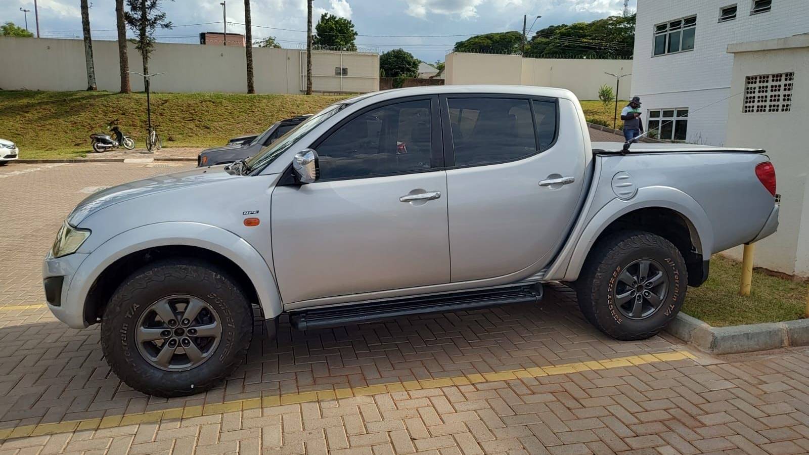 Policia Militar recupera veículo roubado em ação conjunta em Cascavel