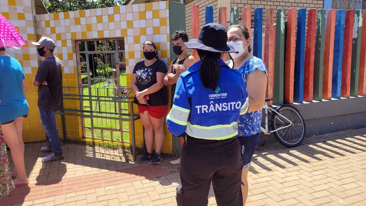 Volta às Aulas: Projeto Rua Segura segue orientando a comunidade escolar às regras de trânsito