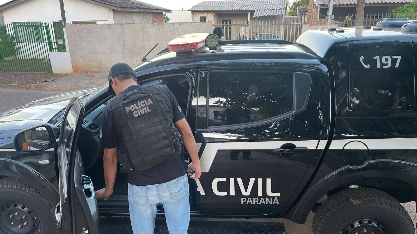 Polícia Civil de Cascavel realiza operação arquimedes contra suspeitos de roubo em loja de celulares