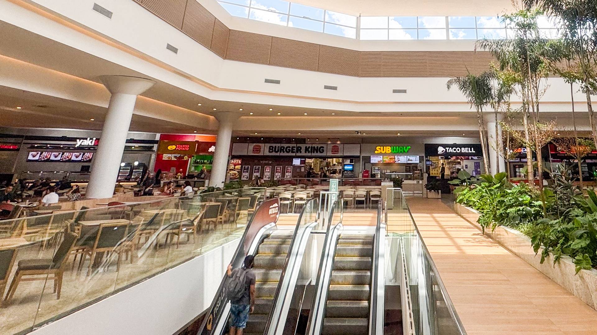 Catuaí Shopping Cascavel oferece estacionamento gratuito no horário do almoço