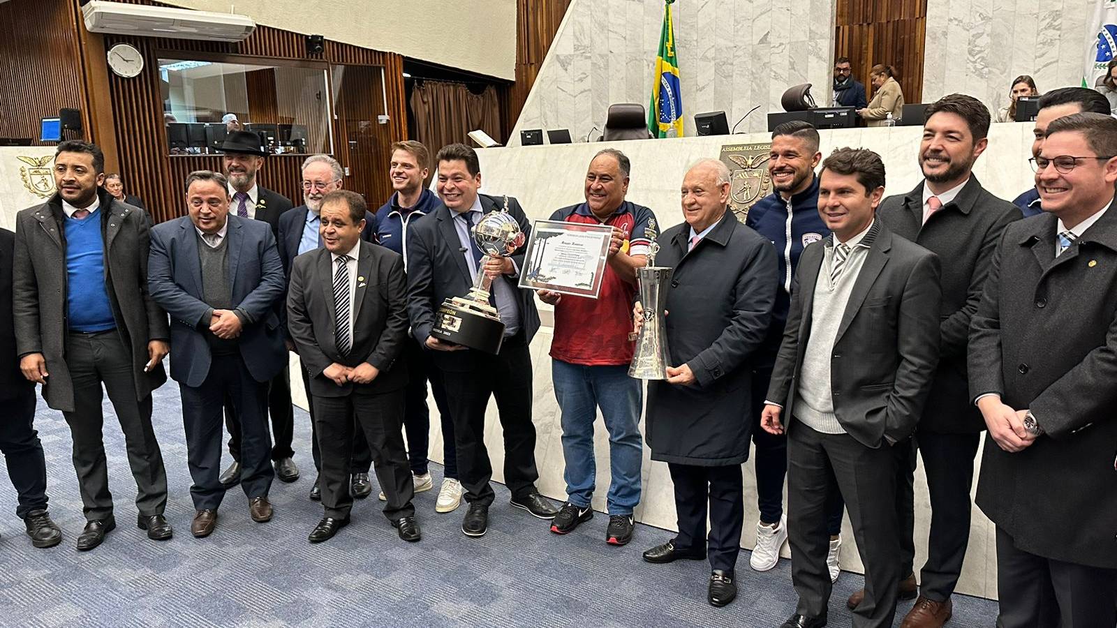 Cascavel Futsal é homenageado na Alep após conquistar bicampeonato da Libertadores