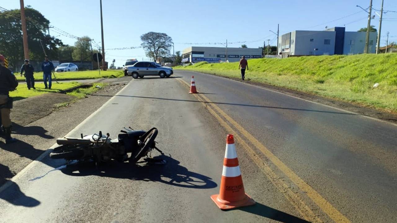 Colisão entre carro e moto deixa dois feridos na PR-317 em Toledo