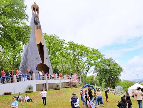 Itaipulândia atrai milhares de romeiros em celebração a Nossa Senhora Aparecida