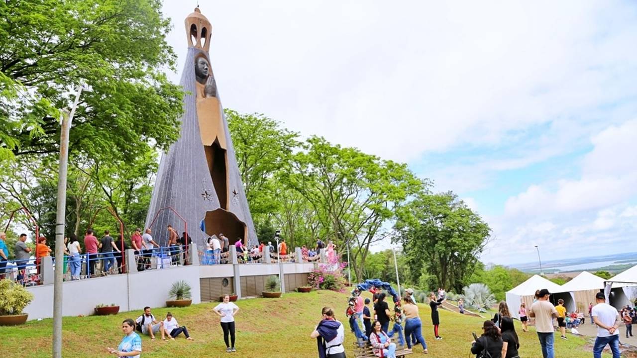 Itaipulândia atrai milhares de romeiros em celebração a Nossa Senhora Aparecida