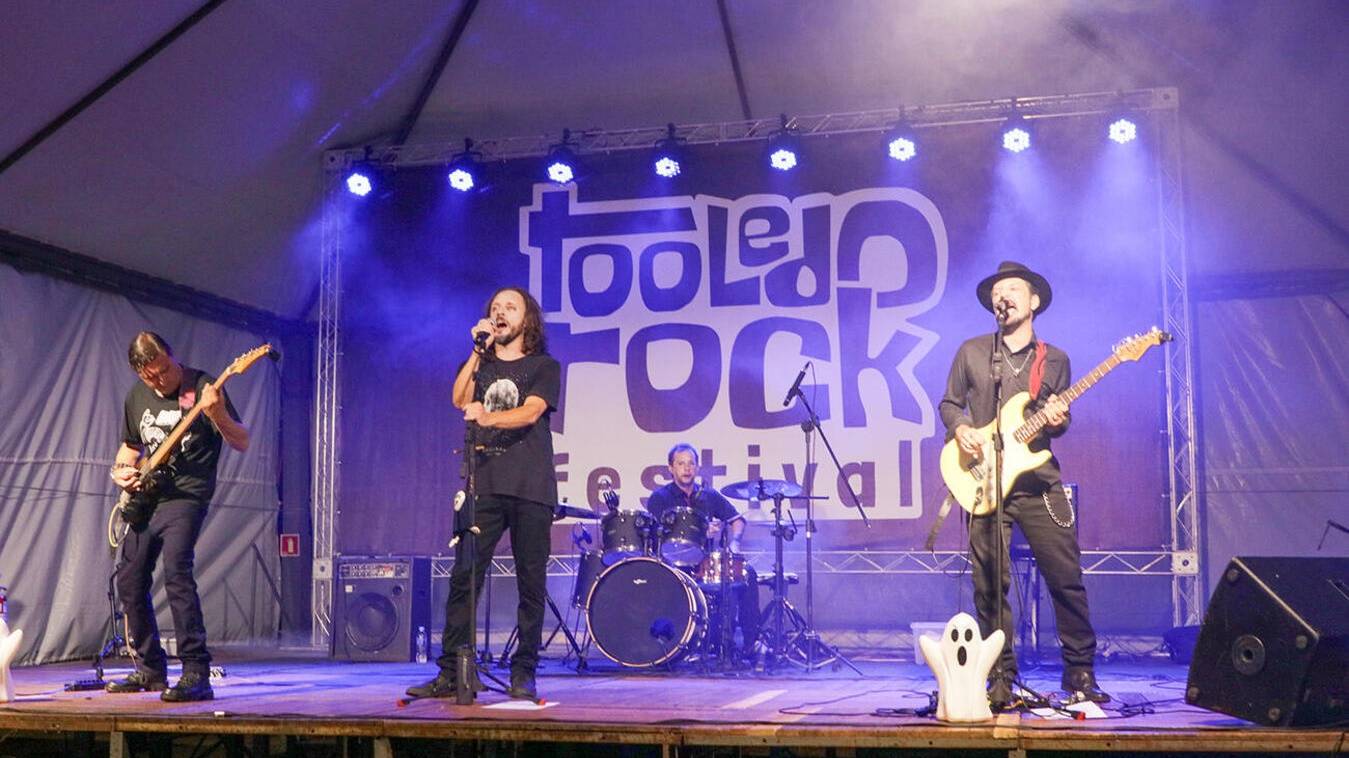 Mais de 3.000 espectadores prestigiam shows do 2º Tooledo Rock Festival