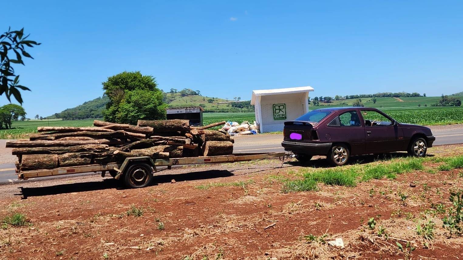 Polícia Ambiental apreende madeira ilegal e prende dois em Santa Helena