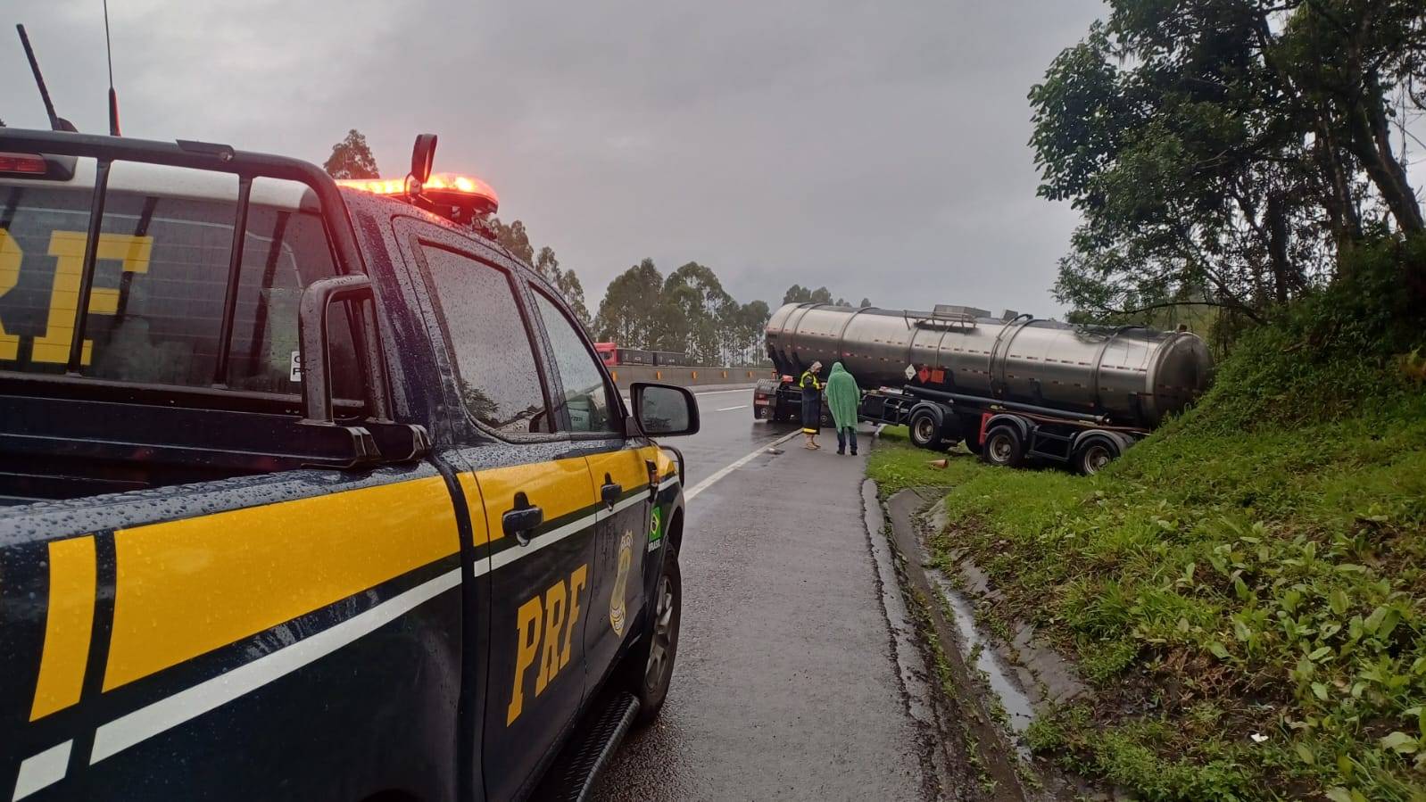 Grave acidente na BR-277 deixa dois mortos e três feridos em São José dos Pinhais