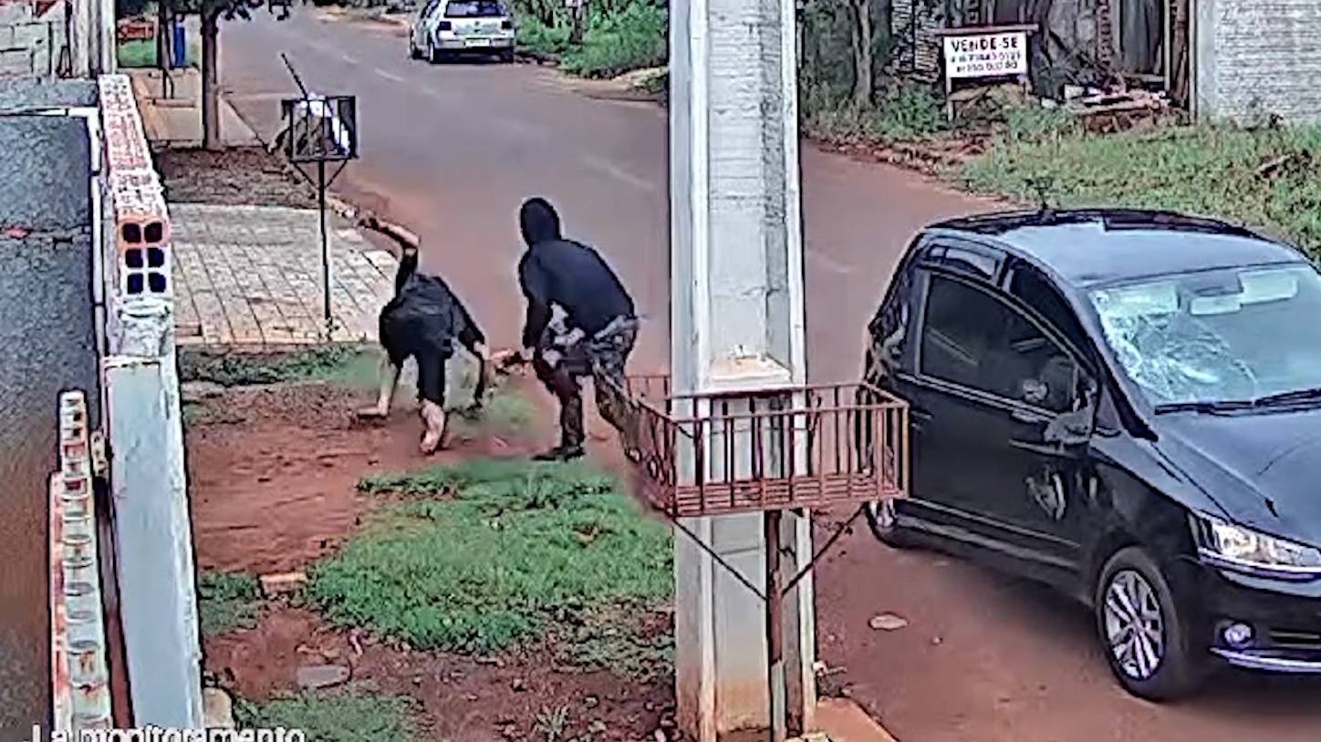 Imagens Fortes: Tentativa de execução em Foz do Iguaçu é filmada por câmera de segurança