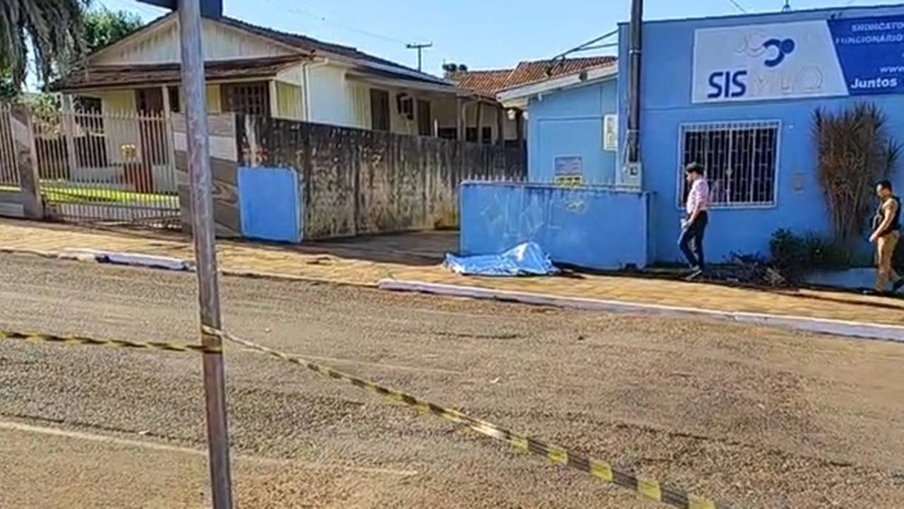 Homem de 29 anos é assassinado a tiros no centro de Quedas do Iguaçu