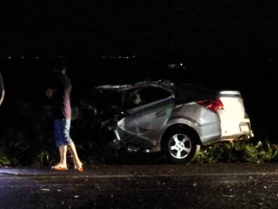 Homem morre após forte colisão entre carro e caminhão na BR-369 em Ubiratã