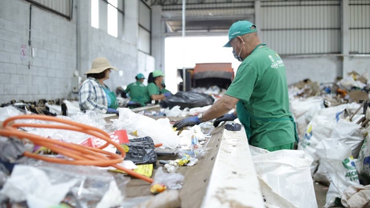 Cascavel busca profissionais para fortalecer a sustentabilidade e apoiar cooperativas de reciclagem