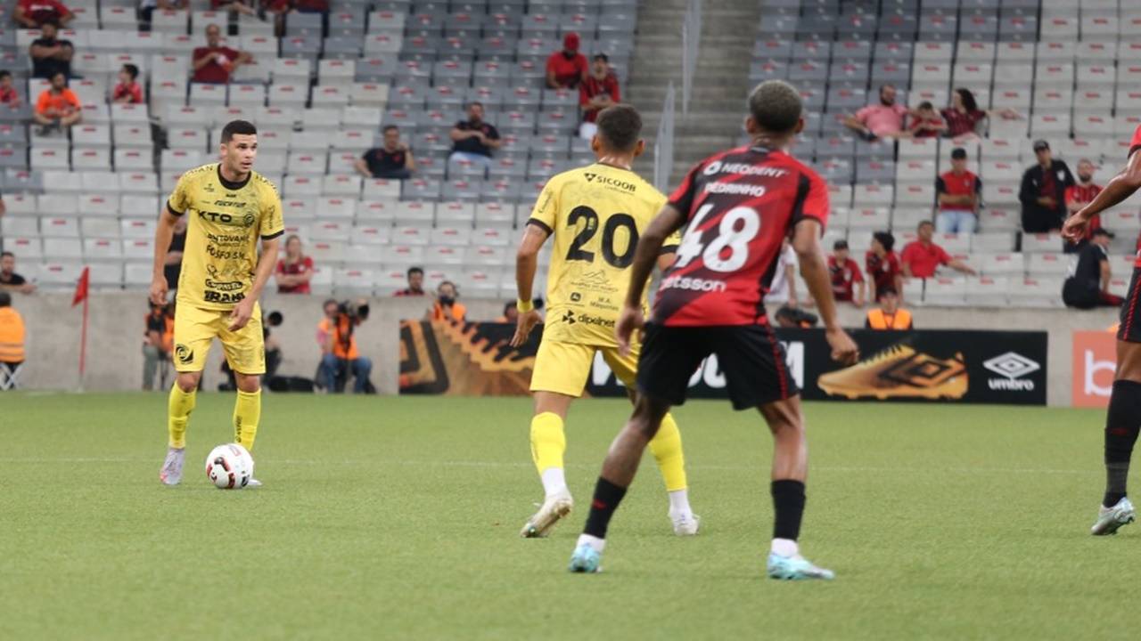 Jogando na Arena da Baixada, FC Cascavel é superado pelo Athletico