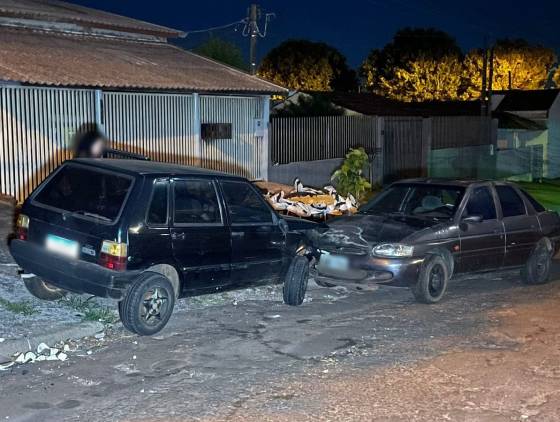 Colisão entre veículos deixa homem desorientado no Bairro São Cristóvão em Cascavel