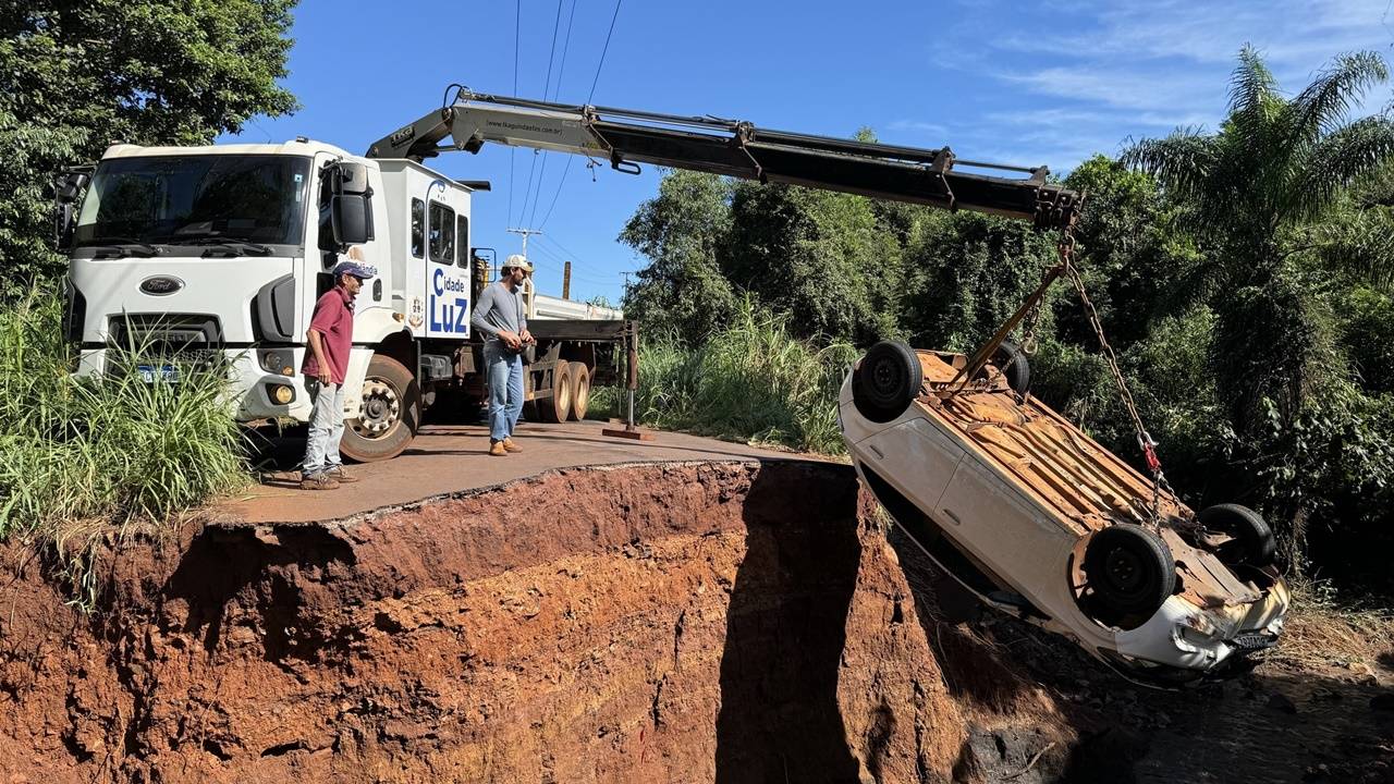 Iniciadas as obras de reconstrução da ponte entre Central Santa Cruz e Jotaesse após desabamento