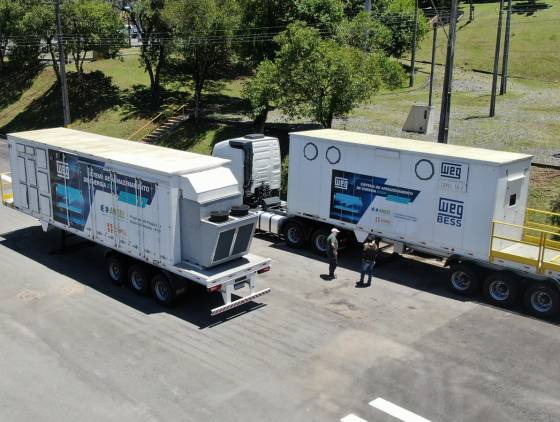 Baterias gigantes da Copel passam em teste técnico para atender clientes
