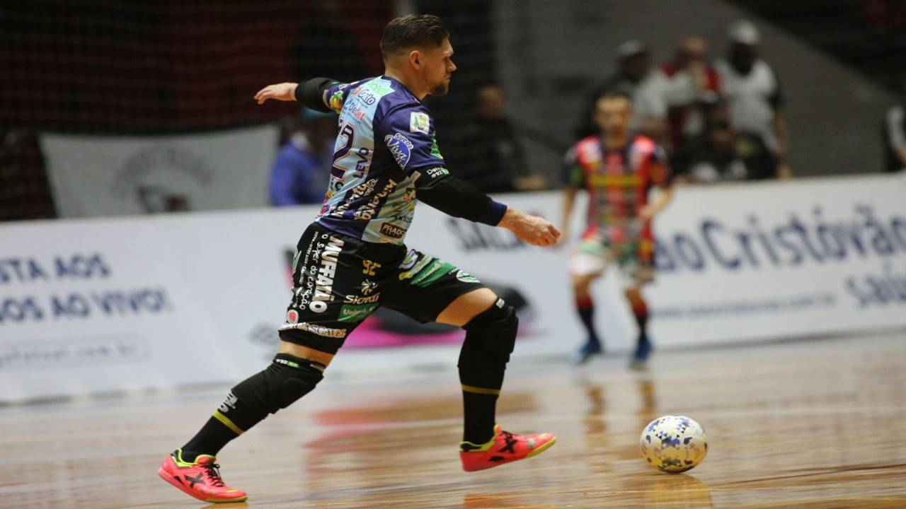 Fora de casa, Cascavel Futsal enfrenta São José de olho na permanência no G4 da Liga Nacional