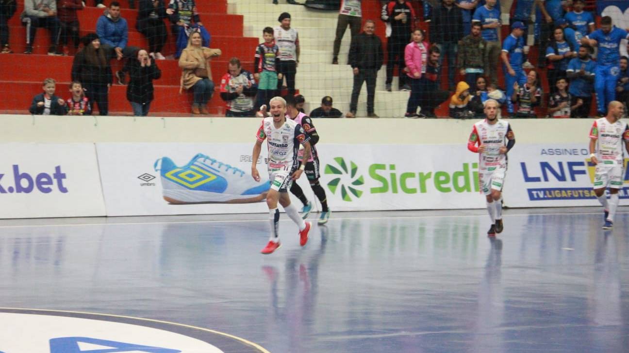 Cascavel Futsal domina partida contra Brasília e conquista vitória expressiva na Liga Nacional