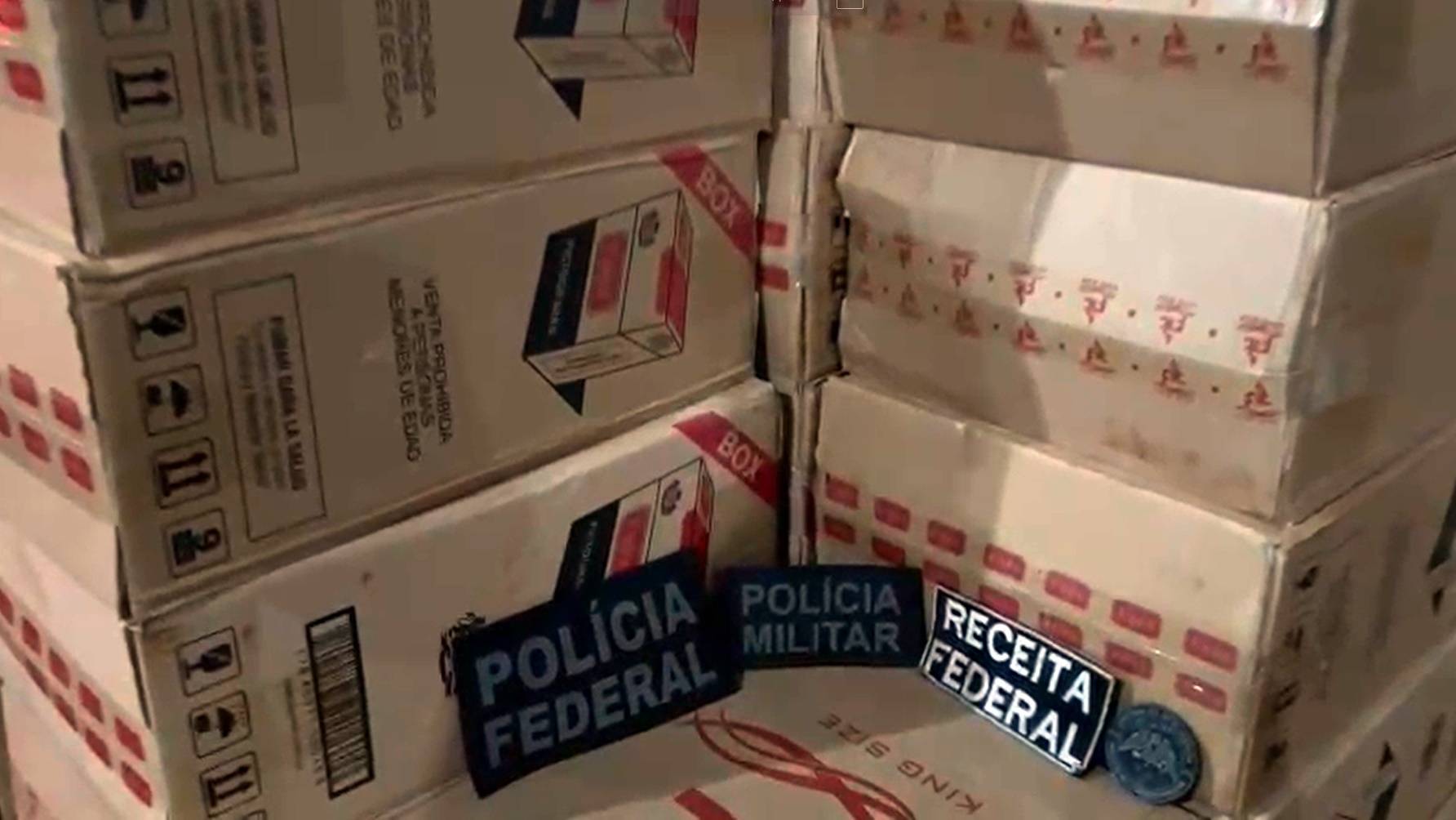 Ação conjunta da PF, PM e RFB resulta na apreensão de mais de 527 caixas de cigarros contrabandeados