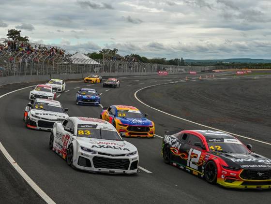 NASCAR Brasil Series: Gui Backes e Léo Torres vencem a última corrida da temporada 2024