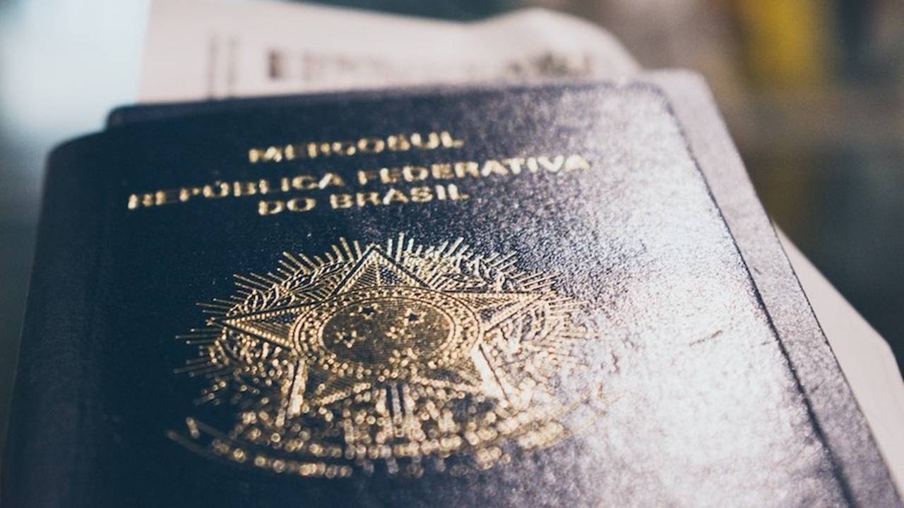 É possível pedir o visto para morar em Portugal entrando como turista?
