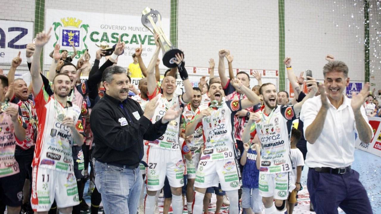 Cascavel sedia arbitral da Série Ouro do Campeonato Paranaense