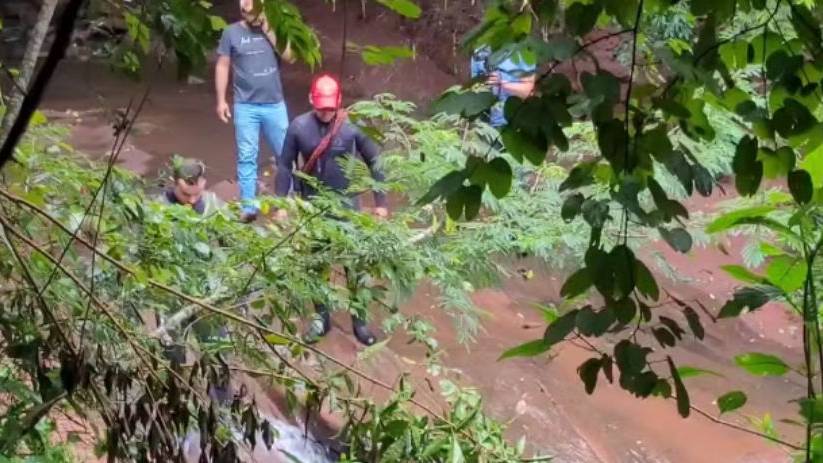 Cabeça d'água causa morte de três jovens em cachoeira em Paranavaí