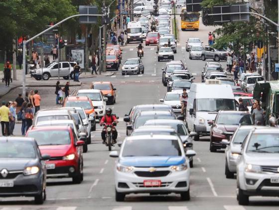 Financiamento de veículos cresce 1,7% no Paraná em fevereiro